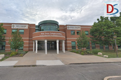 Holy Cross Catholic Academy, trung học Canada