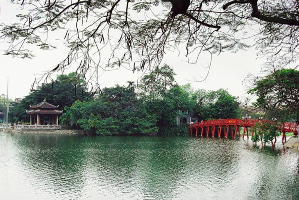 Vé máy bay giá rẻ đi Hà nội tháng 1/2012