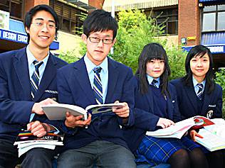 Harthorn Secondary School,  Hệ thống các trường trung học Công bang Victoria – Du học Úc