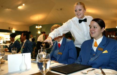 DU HỌC NEW ZEALAND, TẠI SAO CHỌN Pacific International Hotel Management School (PHMS)?