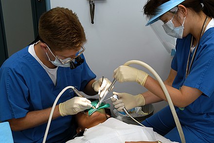Chứng chỉ III Phụ tá Nha khoa (Dental Assisting) tại Tafe Queensland