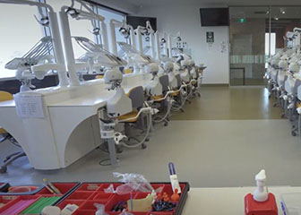 Cử nhân Sức khỏe răng miệng tại Holmesglen Institute
