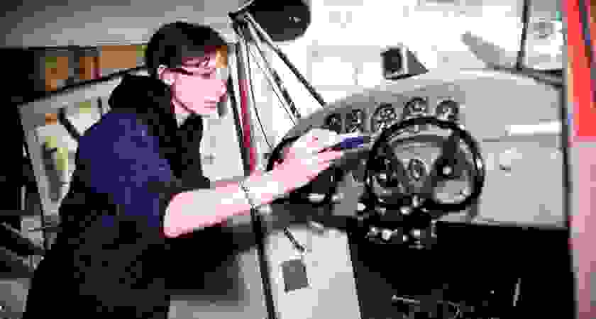 Du học Canada - Avionics Maintenance (Bảo trì điện máy bay) - Centennial College