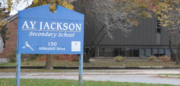 Du học Canada - Giới thiệu A Y Jackson Secondary School