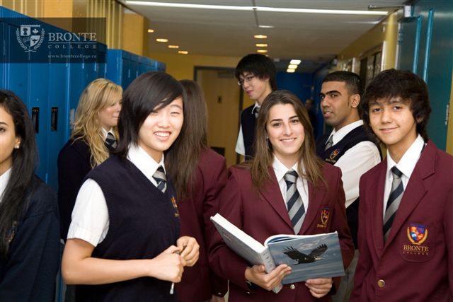Du học Canada - Trường nội trú Bronte College