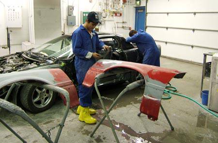 Du học Mỹ - Công nghệ khung Ô tô (Auto Body Technology) - Riverside City College