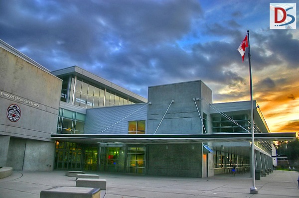 Heritage Woods Secondary School, Trung học Canada