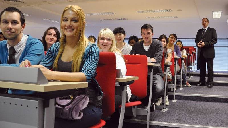 Du học Vương Quốc Anh: London School of Commerce (LSC) - Trường Thương Mại London: Học bổng trong tầm tay.