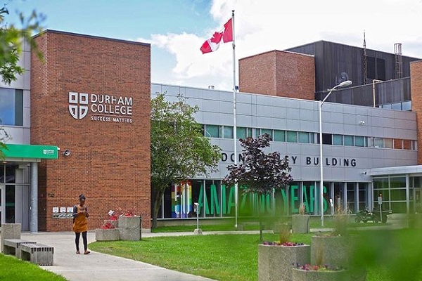 Miễn phí ghi danh 100 CAD Durham College - Tư vấn du học Canada