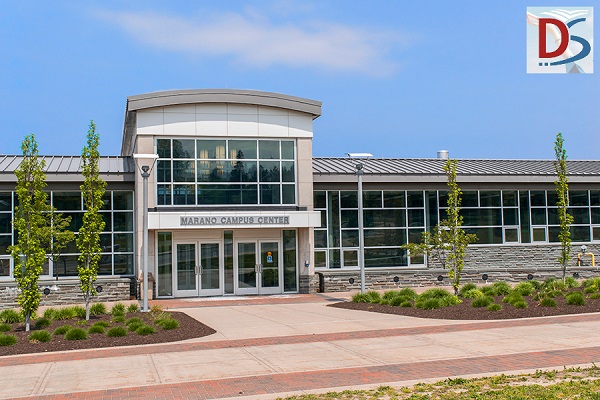 State University of New York at Oswego, Mỹ