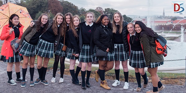 Woodlands Academy of the Sacred Heart_3b